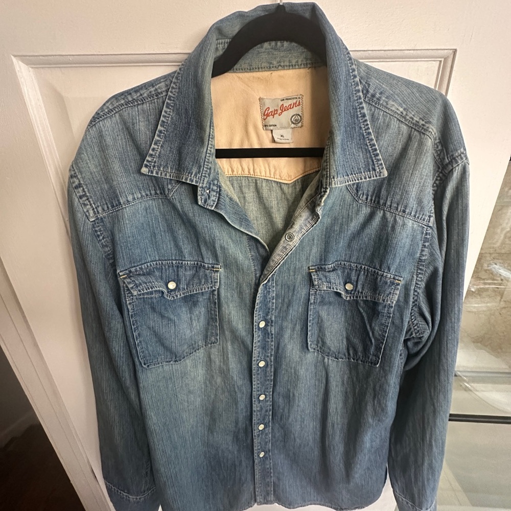 Vintage GAP Jeans Blue Denim Shirt , Pearl Snaps